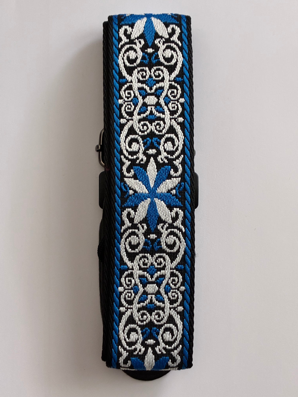 Kitarahihna (sini-valk)