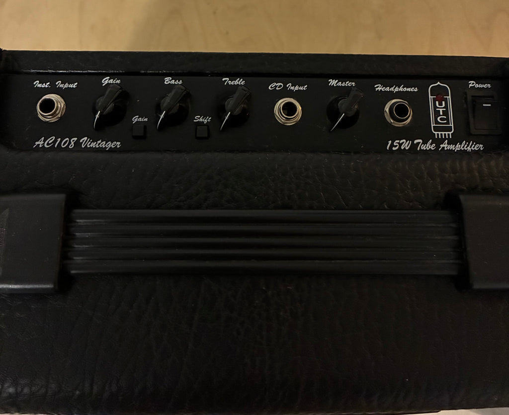 Behringer AC108 Vintager (Käytetty)