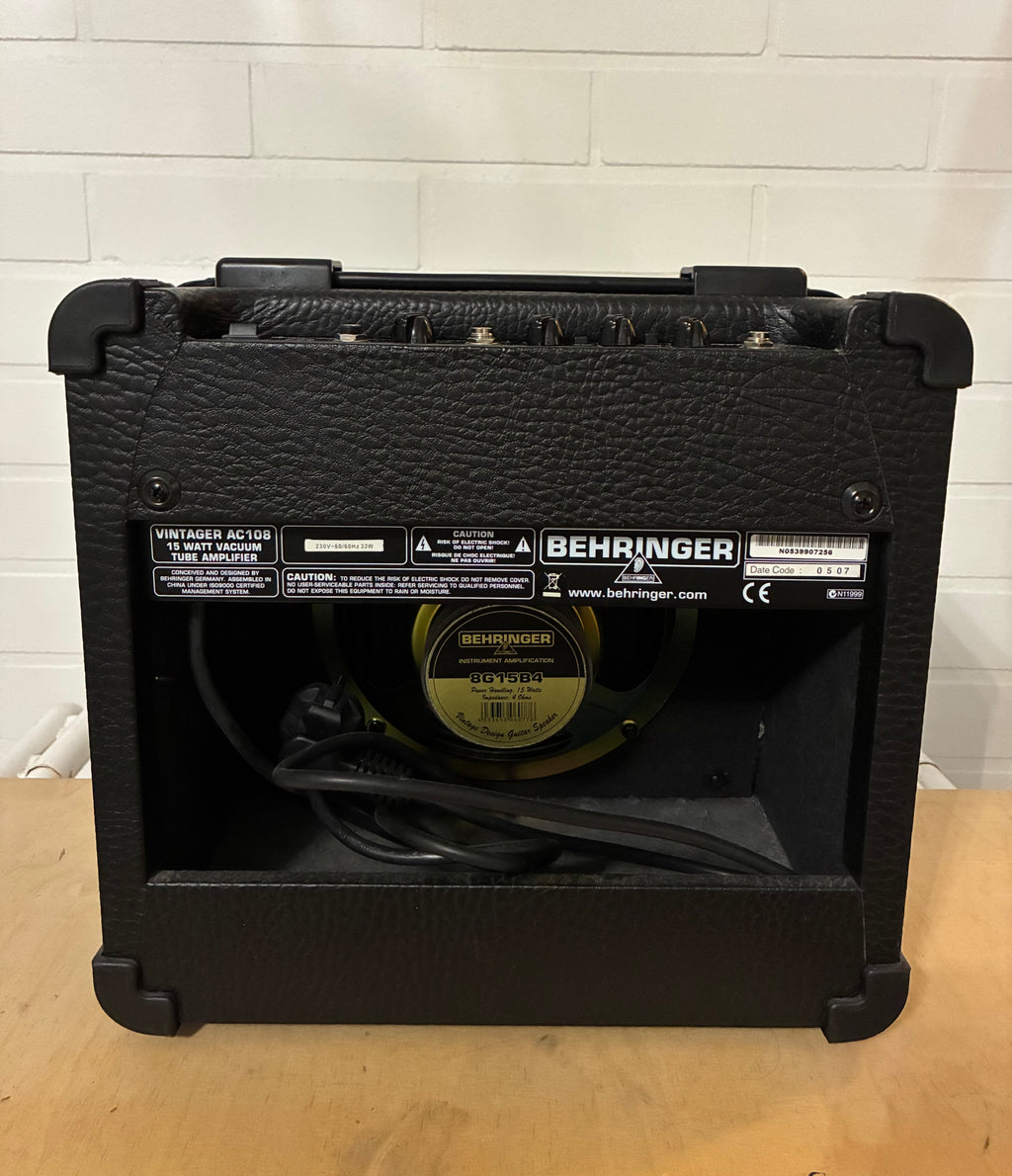 Behringer AC108 Vintager (Käytetty)