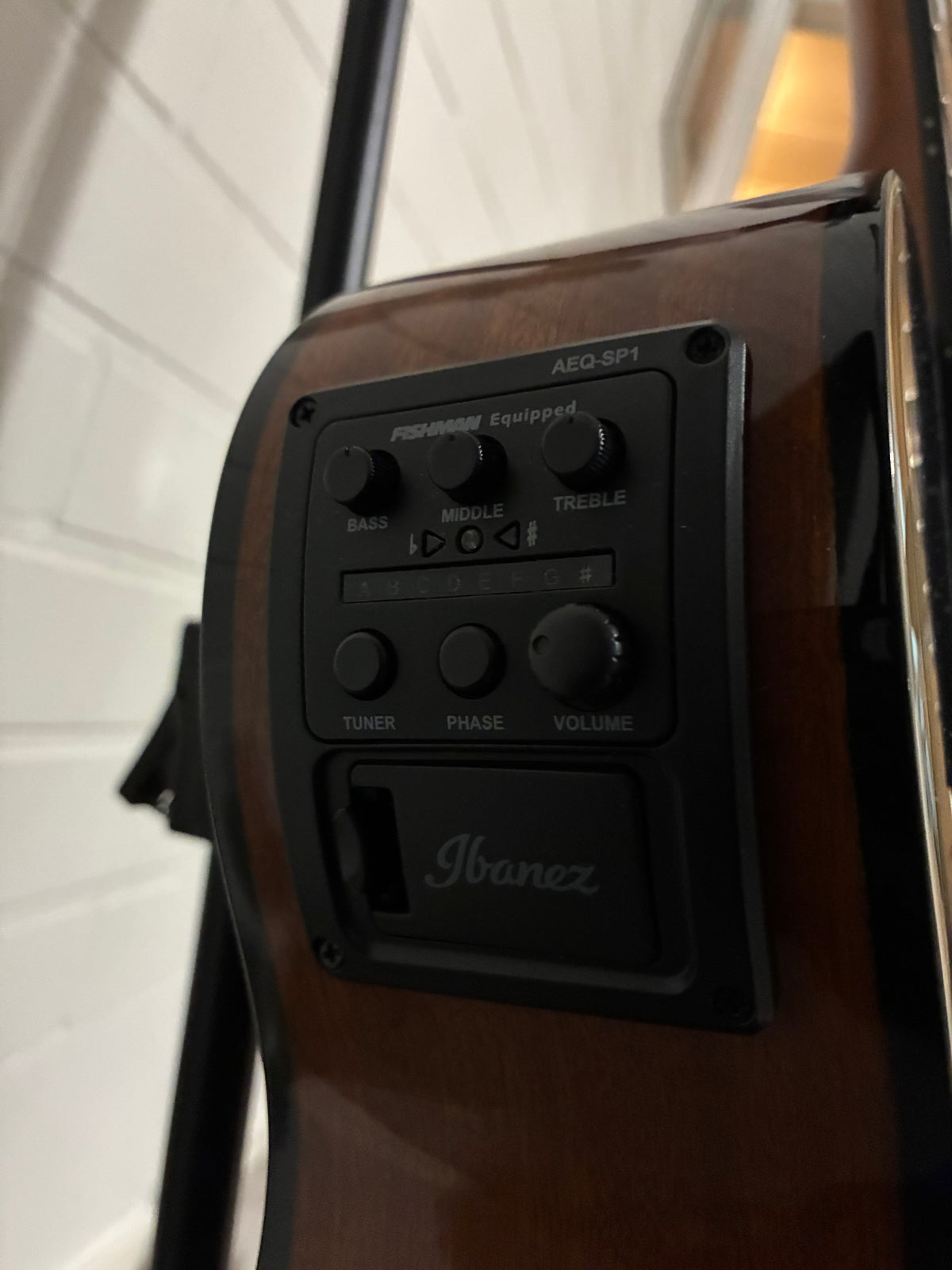 Ibanez AEWC11-TCB (käytetty)