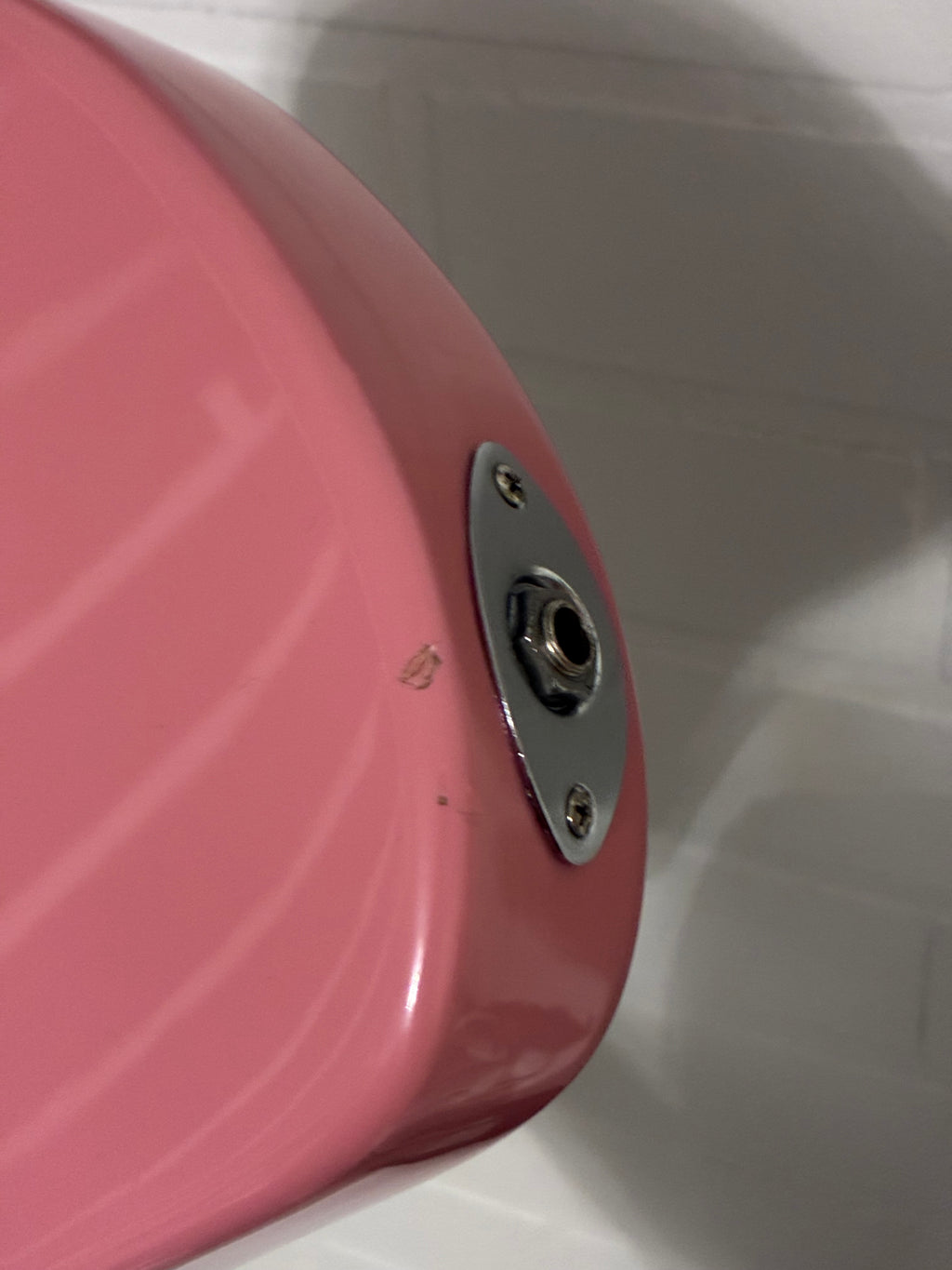 Höfner Shorty Pink sähkökitara (käytetty)